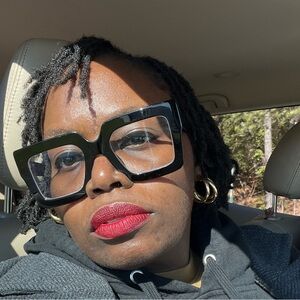 Meet your Posher, Timeka